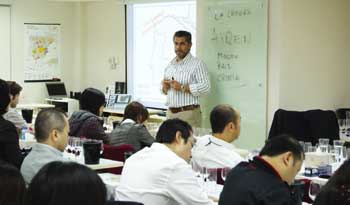 Pancho Campo, durante una clase en China